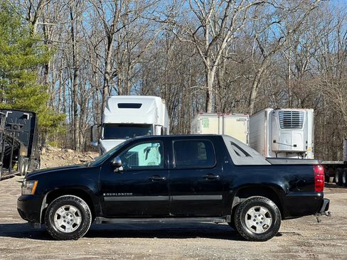 Used 2007 Chevrolet Avalanche LT w/ LT Preferred Equipment Group AWD/4WD image 3