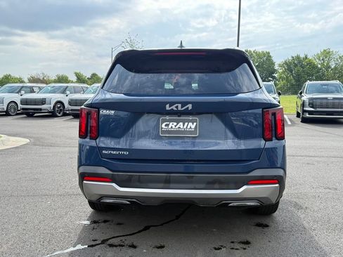 Used 2025 Kia Sorento S FWD image 6