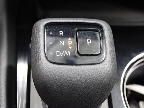 Used 2023 Nissan Rogue SV FWD image 31
