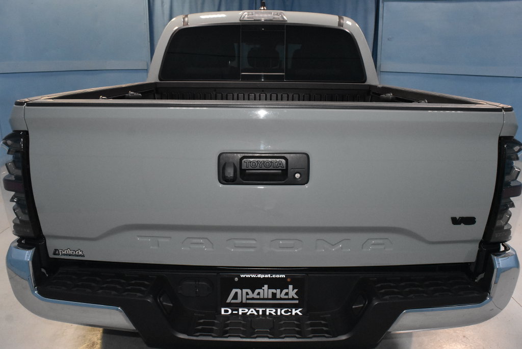 Used 2023 Toyota Tacoma TRD Off-Road AWD/4WD image 32