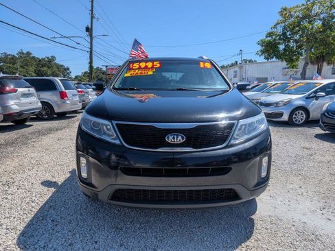 Used 2014 Kia Sorento LX w/ LX V6 Convenience Package image 2