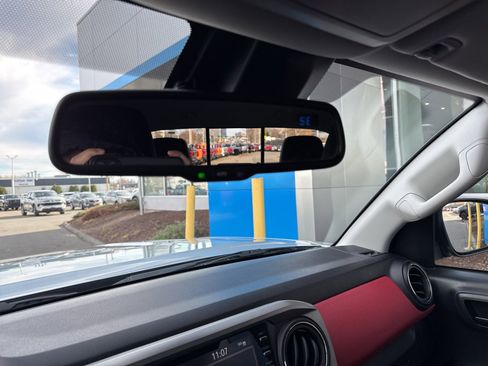 Used 2022 Toyota Tacoma 4x4 Double Cab image 28