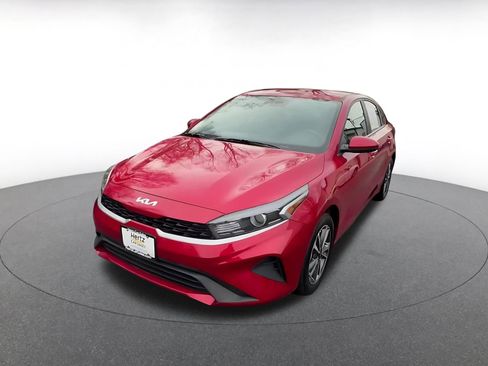 Used 2024 Kia Forte LXS image 7