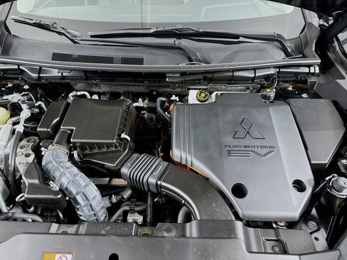 Used 2023 Mitsubishi Outlander SE AWD/4WD image 18