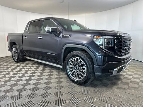 Used 2023 GMC Sierra 1500 Denali Ultimate image 2