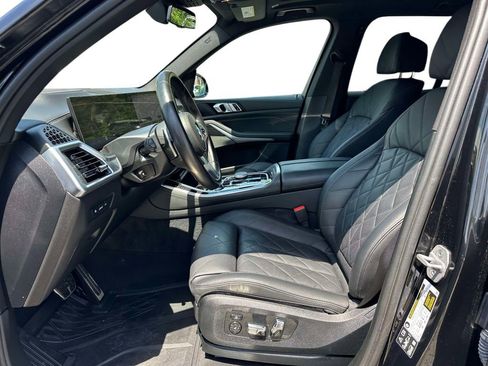 Used 2025 BMW X5 xDrive40i w/ M Sport Package AWD/4WD image 19