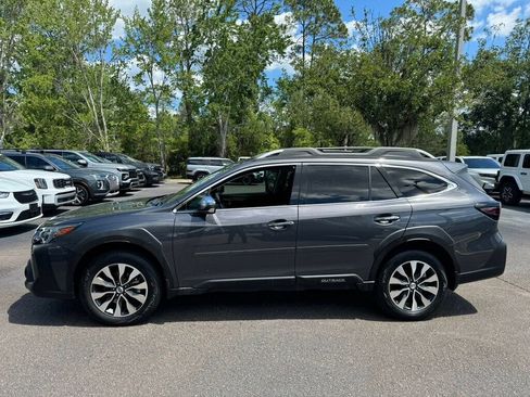 Used 2024 Subaru Outback Touring AWD/4WD image 2