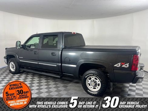 Used 2004 Chevrolet Silverado 2500 LT AWD/4WD image 8