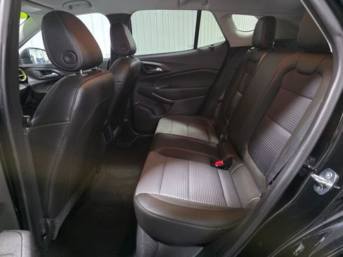 Used 2024 Chevrolet Trax LT FWD image 10