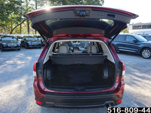 Used 2022 Subaru Forester Limited image 32