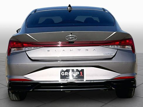 Used 2023 Hyundai Elantra Limited FWD image 5