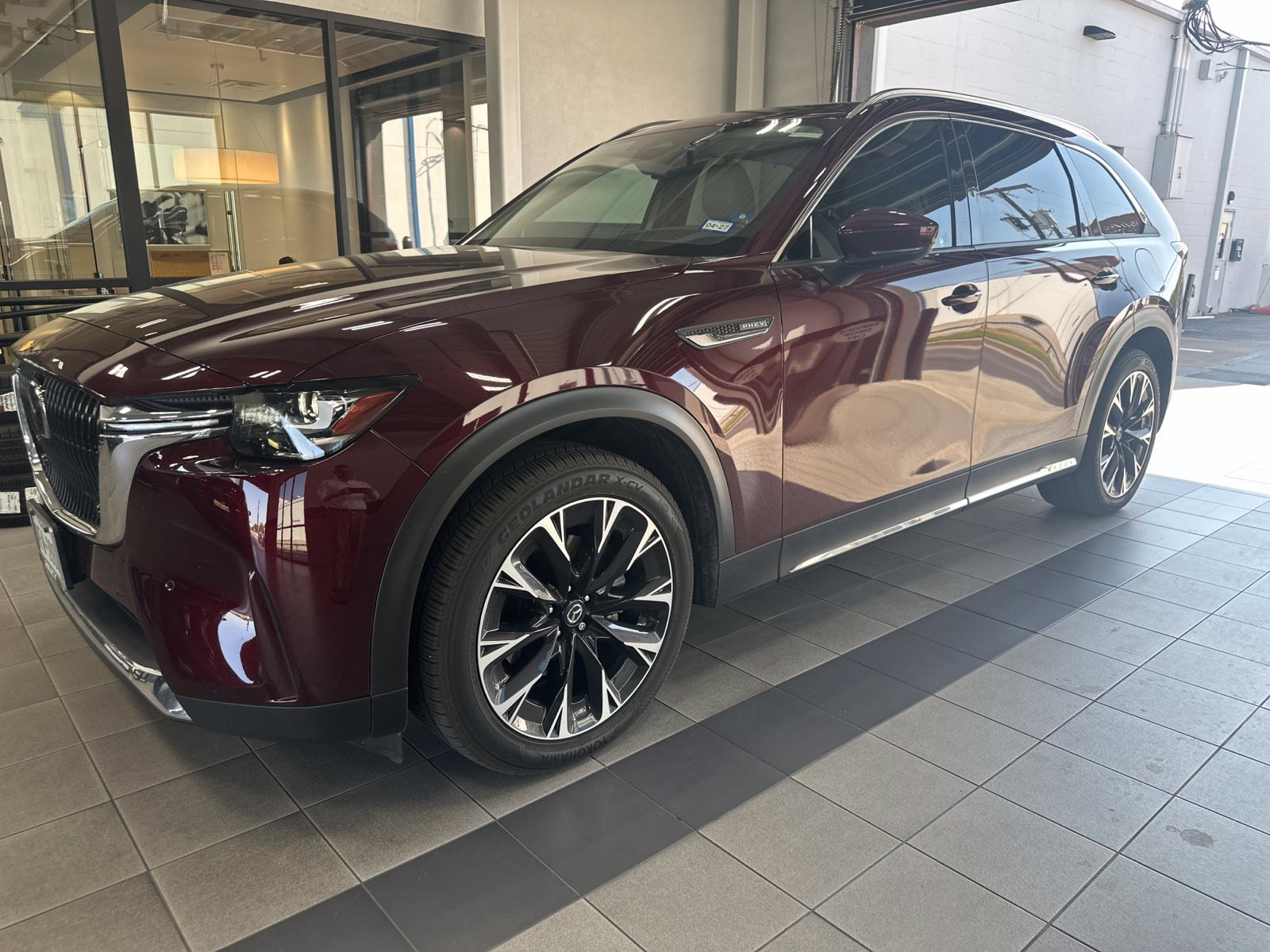 Used 2024 MAZDA CX-90 Plug-In Hybrid w/ Premium Pkg AWD/4WD image 3