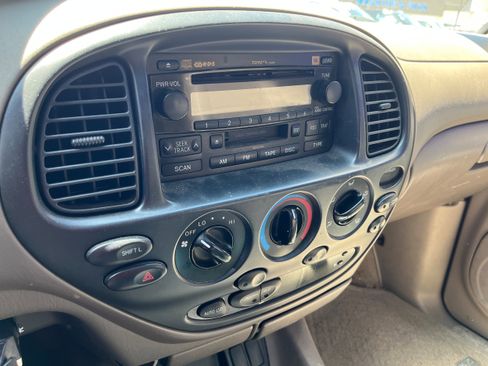 Used 2005 Toyota Tundra Limited AWD/4WD image 22