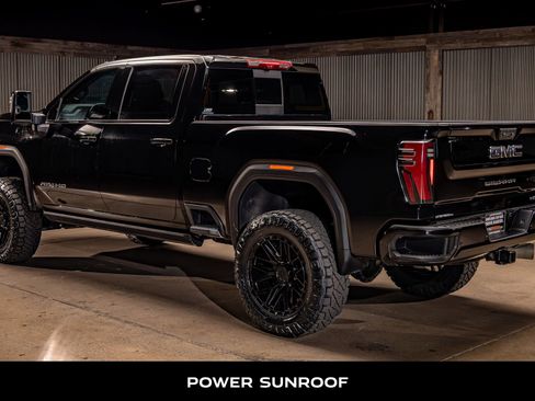 Used 2025 GMC Sierra 2500 AT4 w/ AT4 Premium Plus Package image 7