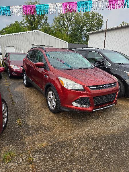 Used 2015 Ford Escape SE FWD image 2