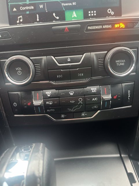 Used 2018 Ford Explorer XLT w/ Equipment Group 202A AWD/4WD image 10