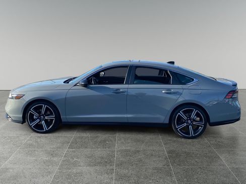 Used 2024 Honda Accord Sport image 2