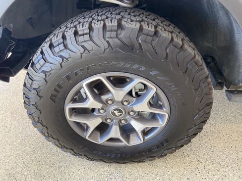 Used 2025 Ford Bronco Badlands AWD/4WD image 13