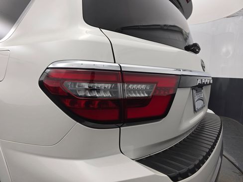 Used 2024 Nissan Armada SL w/ Captain's Chairs Package image 14