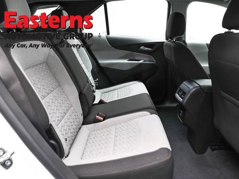 Used 2022 Chevrolet Equinox LS FWD image 22