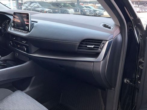 Certified 2023 Nissan Rogue SV image 15