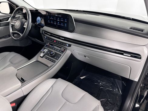 Used 2023 Hyundai Palisade SEL w/ Premium Package FWD image 32