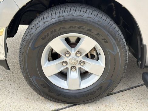 Used 2020 RAM 1500 Tradesman w/ Chrome Plus Package RWD image 5