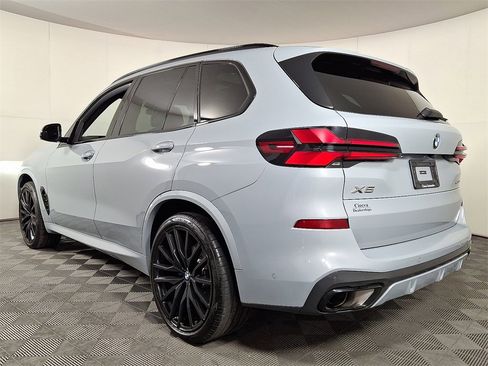 Certified 2024 BMW X5 xDrive40i w/ Executive Package image 7