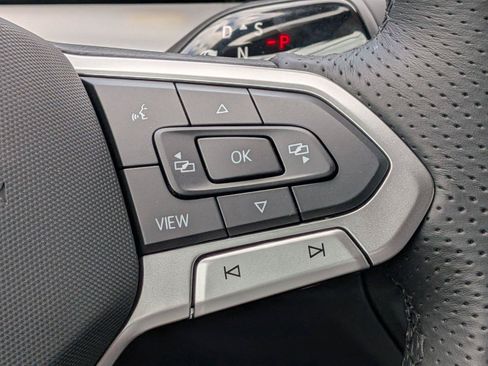 New 2026 Volkswagen Tiguan SE R-Line AWD/4WD image 18