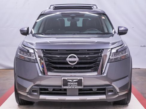 Used 2024 Nissan Pathfinder Platinum w/ Cargo Package image 4