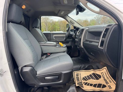 Used 2018 RAM 5500 Tradesman w/ Power & Remote Entry Group AWD/4WD image 17