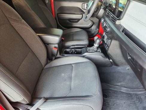 Used 2024 Jeep Wrangler Sport S image 13