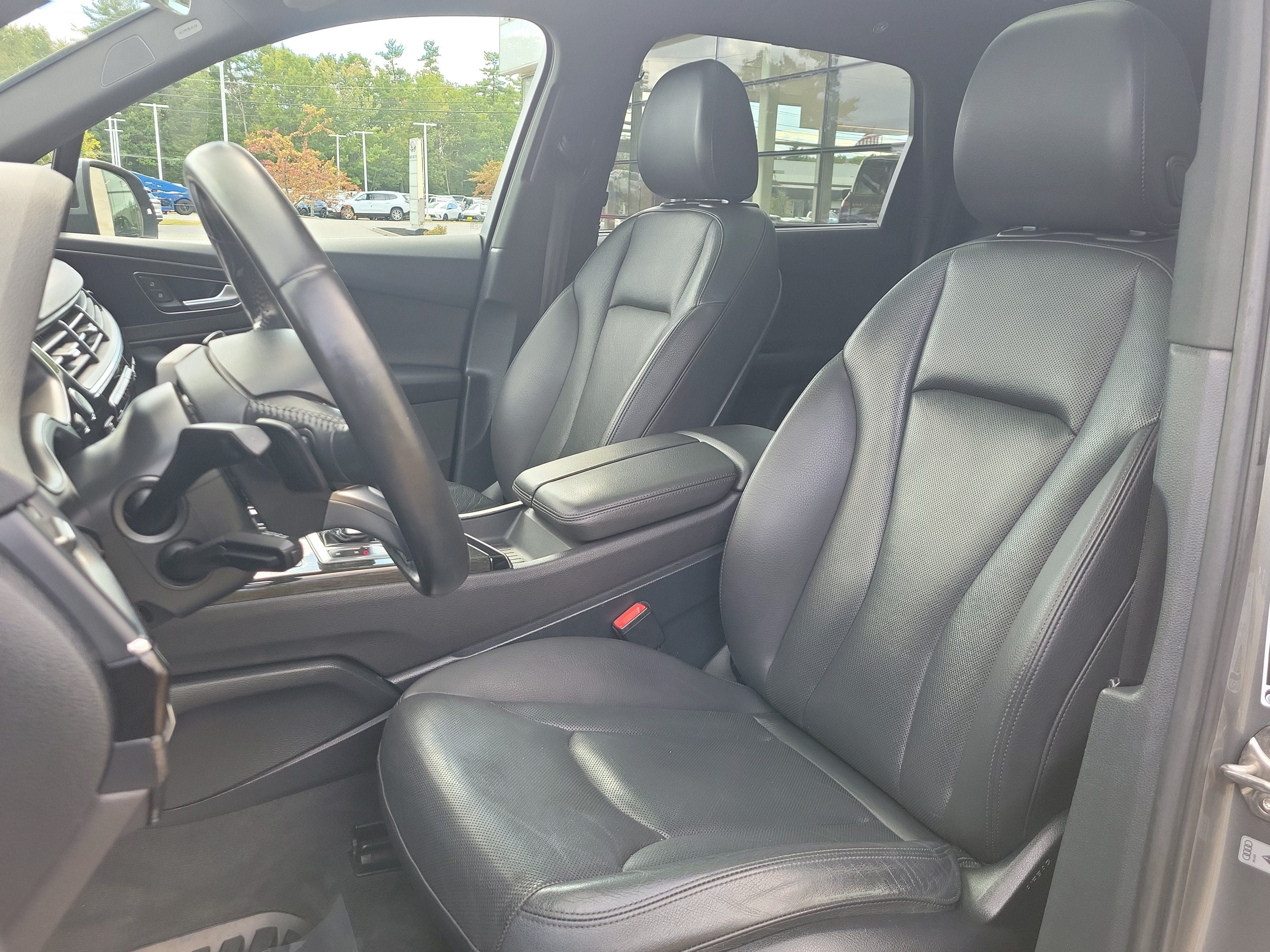 Used 2017 Audi Q7 3.0T Premium Plus w/ Premium Plus Package AWD/4WD image 4