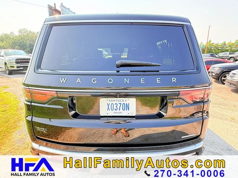 Used 2024 Jeep Wagoneer L Series II w/ Flexible Seating Group AWD/4WD image 5