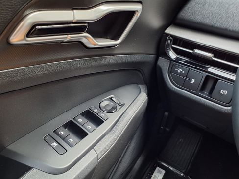 New 2026 Kia Sportage LX image 12