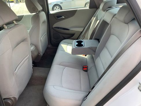 Used 2018 Chevrolet Malibu LS FWD image 11