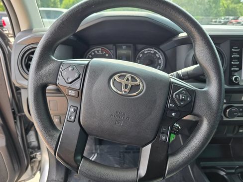 Used 2022 Toyota Tacoma SR AWD/4WD image 17