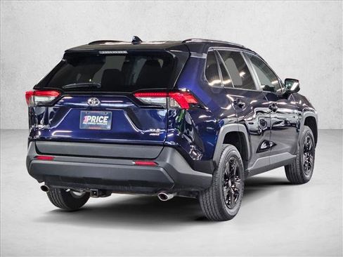 Used 2025 Toyota RAV4 XLE AWD/4WD image 5