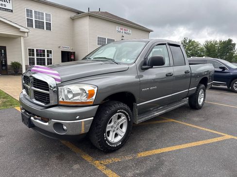 Used 2006 Dodge Ram 1500 Truck SLT w/ TRX4 Group AWD/4WD image 2