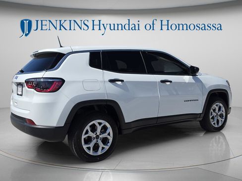 Used 2025 Jeep Compass Sport AWD/4WD image 4