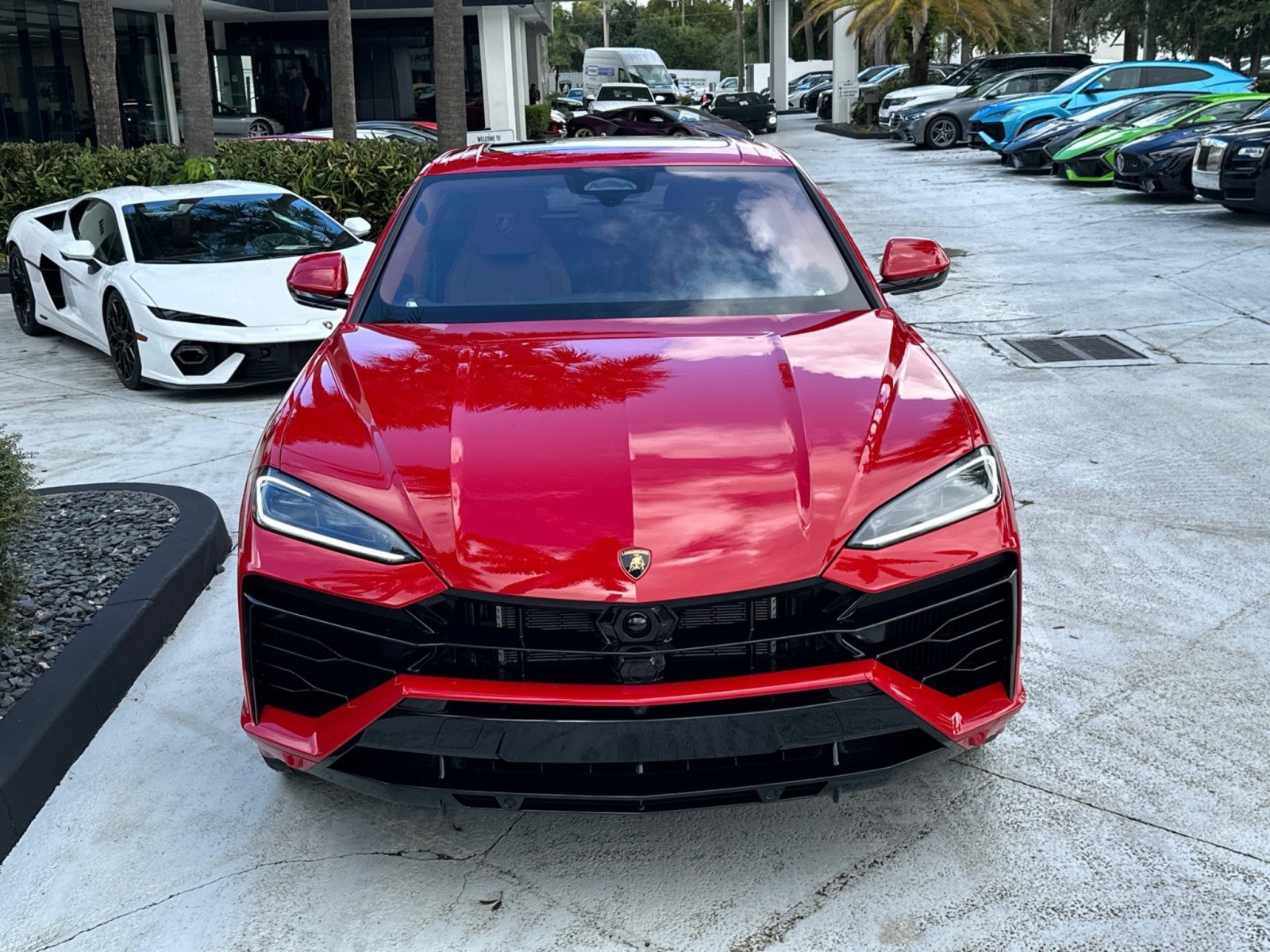 Used 2026 Lamborghini Urus SE AWD/4WD image 5