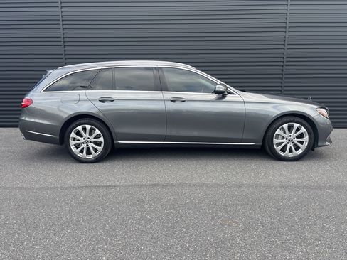 Used 2018 Mercedes-Benz E 400 4MATIC Wagon image 6