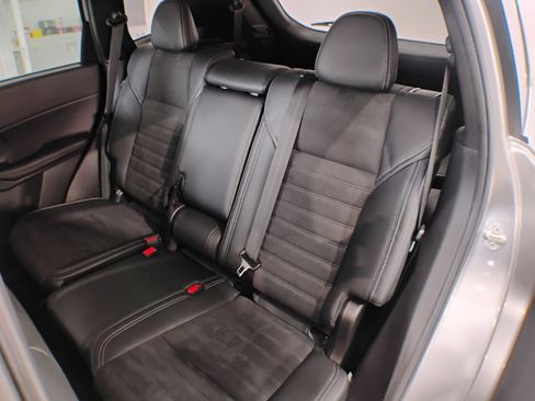 Used 2023 Mitsubishi Outlander SE image 94