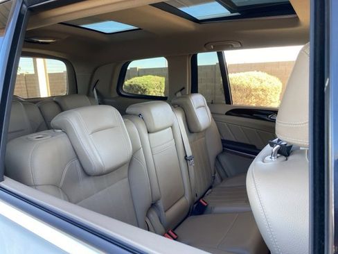 Used 2013 Mercedes-Benz GL 450 4MATIC image 6
