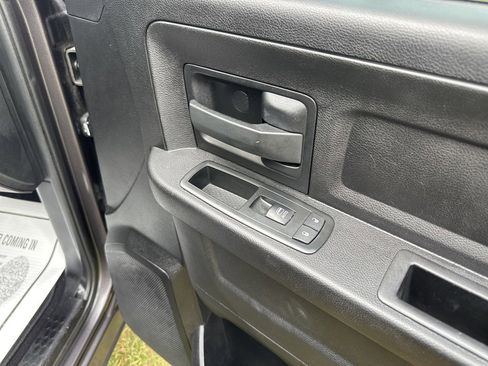 Used 2015 RAM 1500 Express image 29