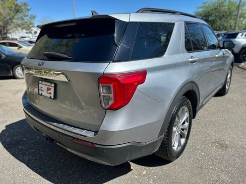 Used 2022 Ford Explorer XLT w/ Equipment Group 202A image 10