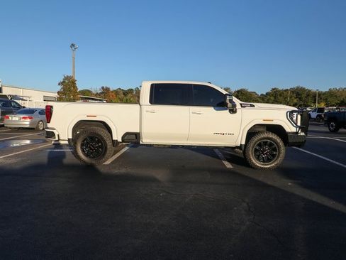 Used 2024 GMC Sierra 2500 AT4 w/ Technology Package image 11