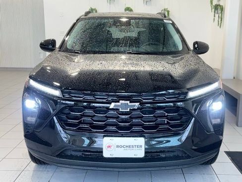 New 2026 Chevrolet Trax LT FWD image 32