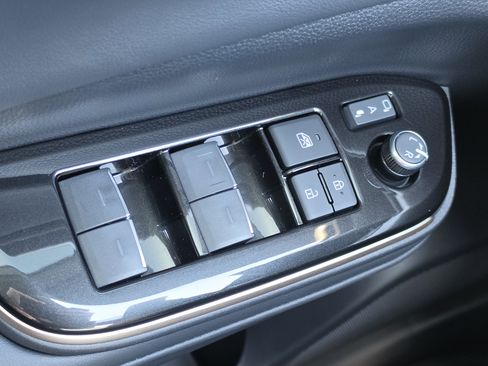 Used 2026 Toyota Crown Limited w/ Advanced Technology Package image 13