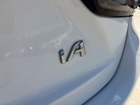 Used 2018 Toyota Yaris iA FWD image 9
